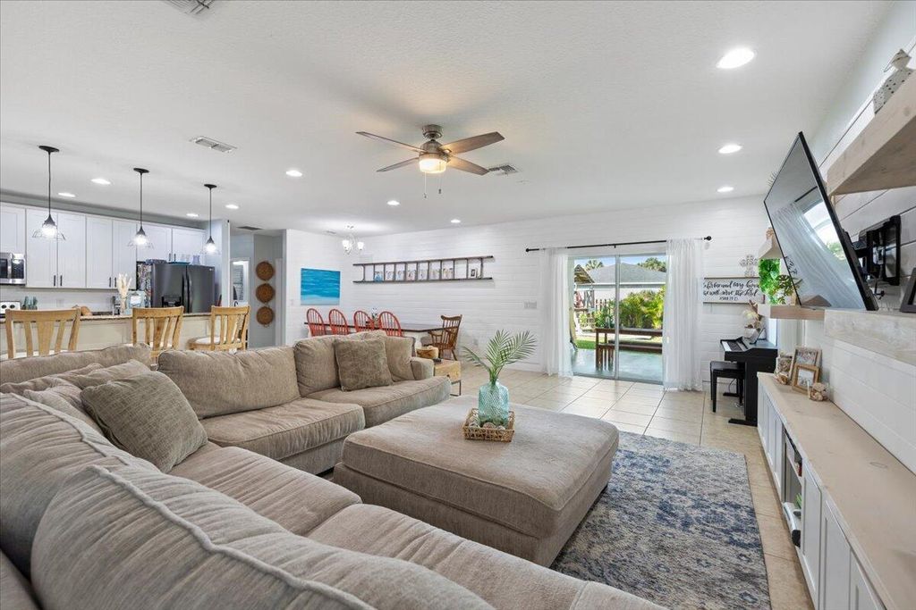 Photo of 1926 SW Flower Lane, Port Saint Lucie, FL 34953 (MLS # R11026437)