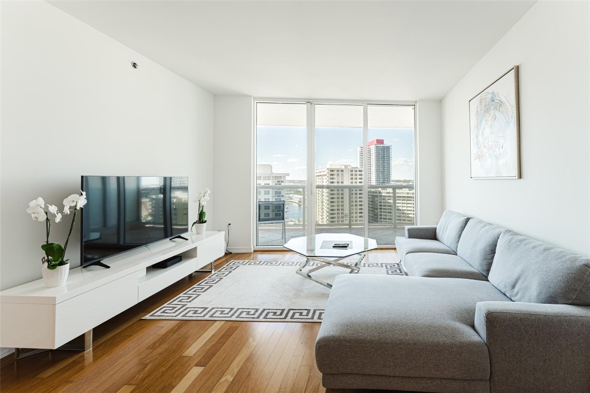 Beach Club - Residential