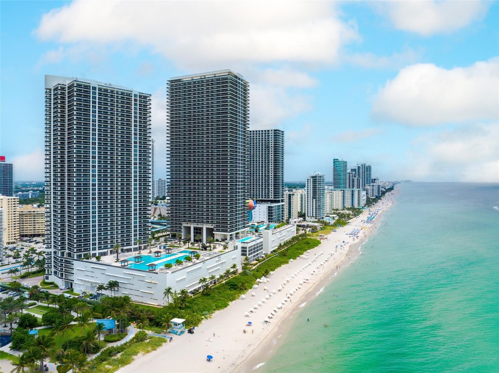 Beach Club - Residential