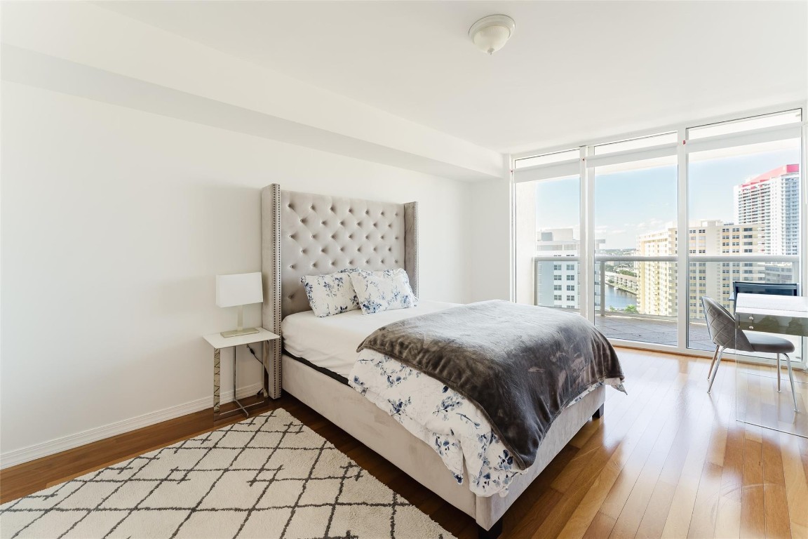 Beach Club - Residential