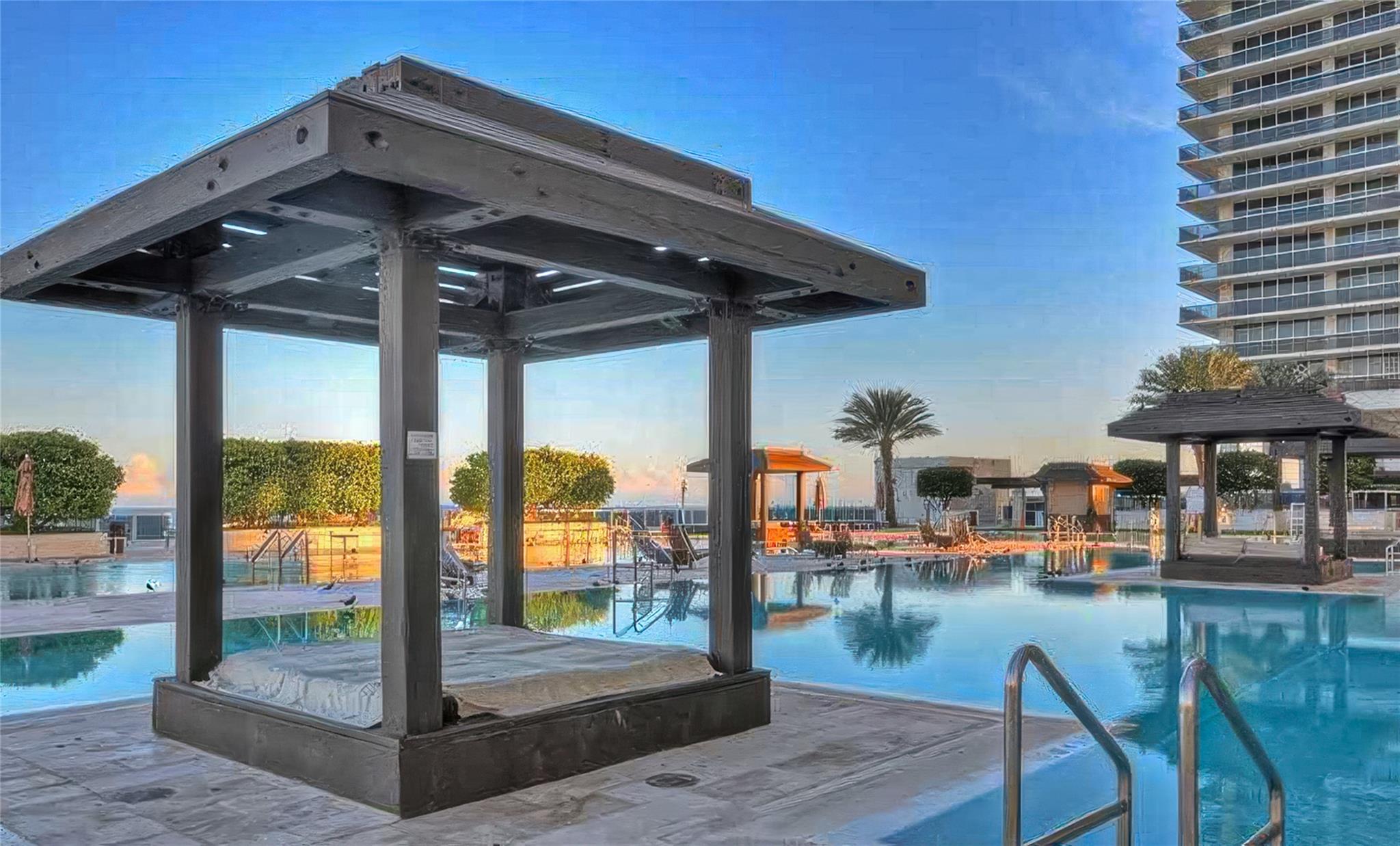 Beach Club - Residential