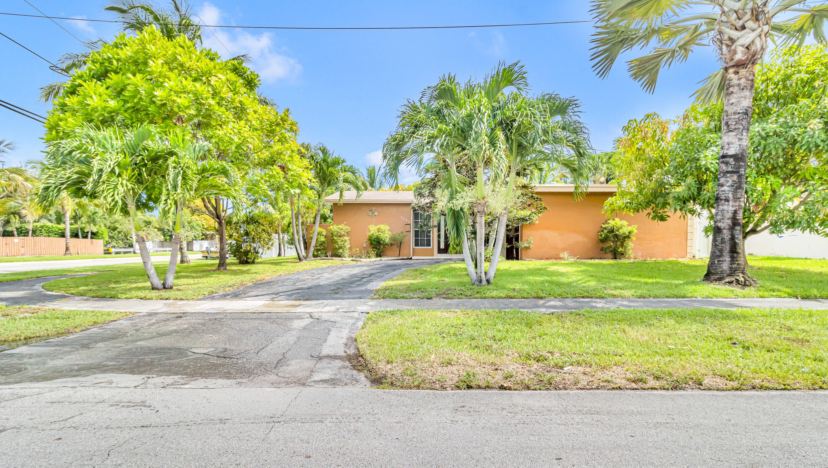 7399 NW 20th Court, Sunrise FL 33313
