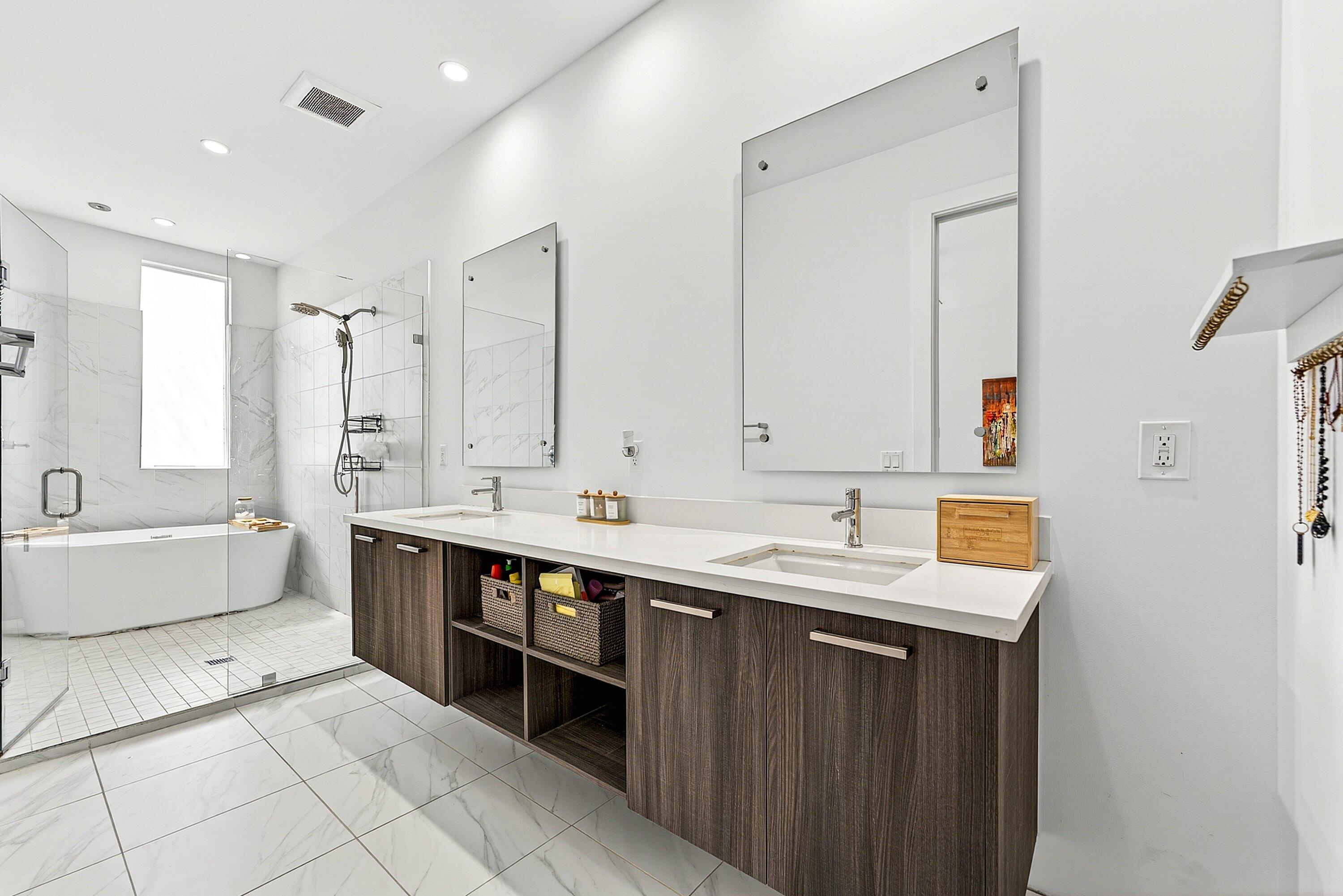 GALLERIA LOFTS CONDO - Residential Lease