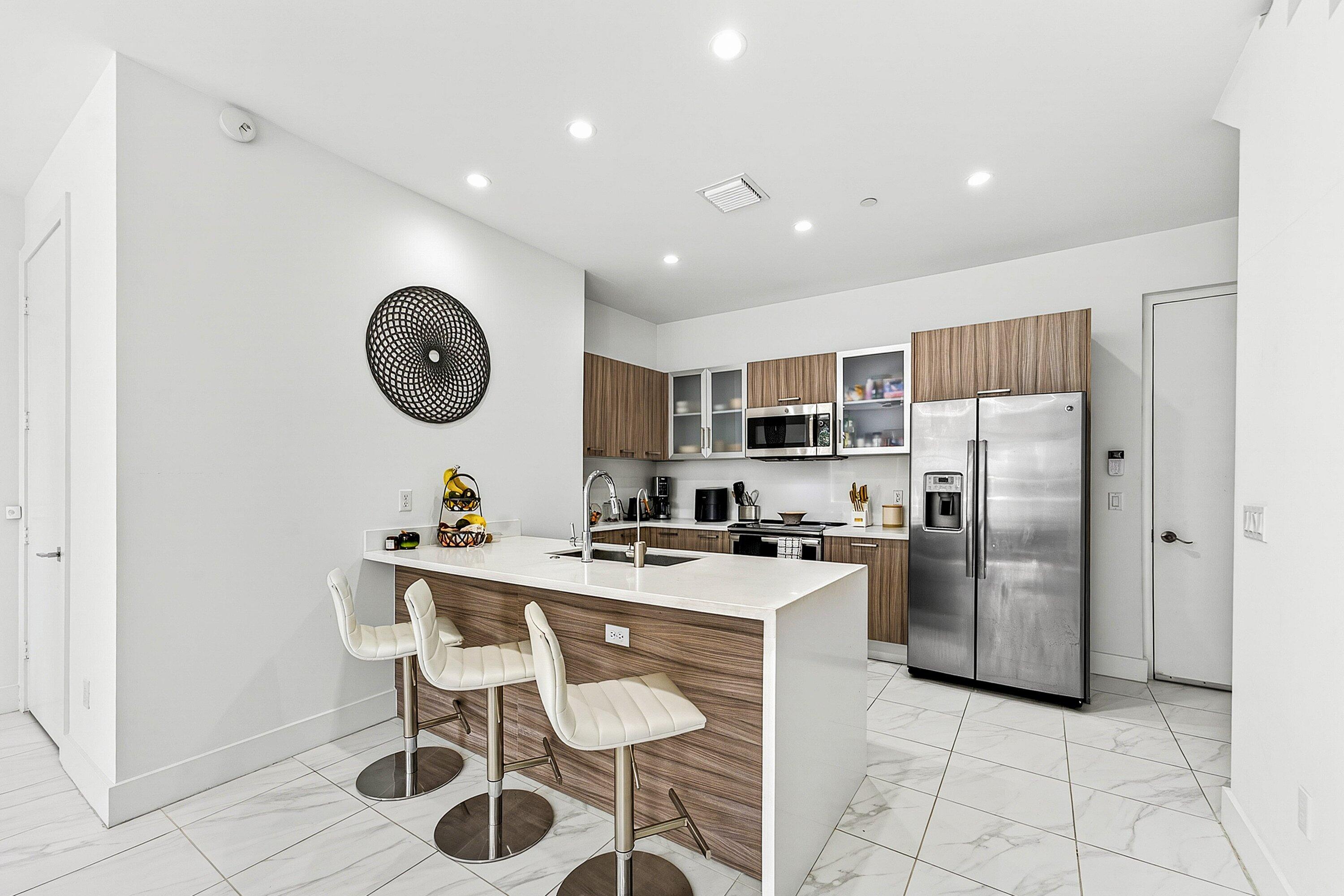 1034 NE 18th Avenue 102