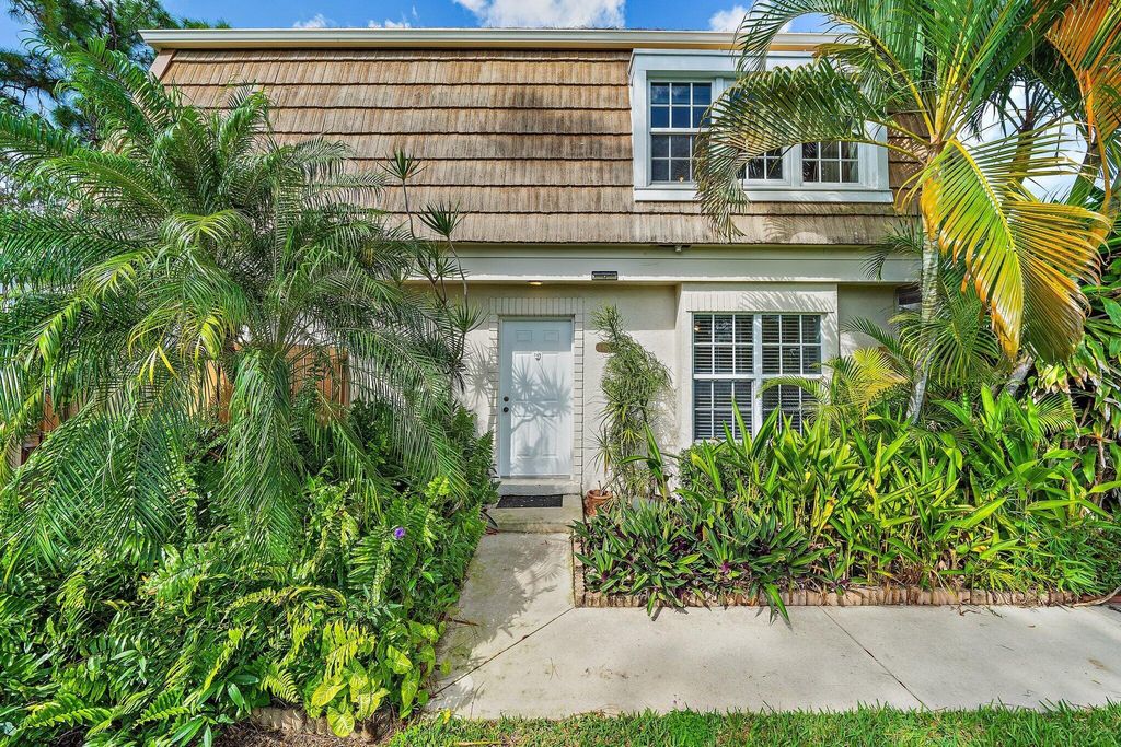 Photo of 11582 Winchester Drive #25a, Palm Beach Gardens, FL 33410 (MLS # R11091456)