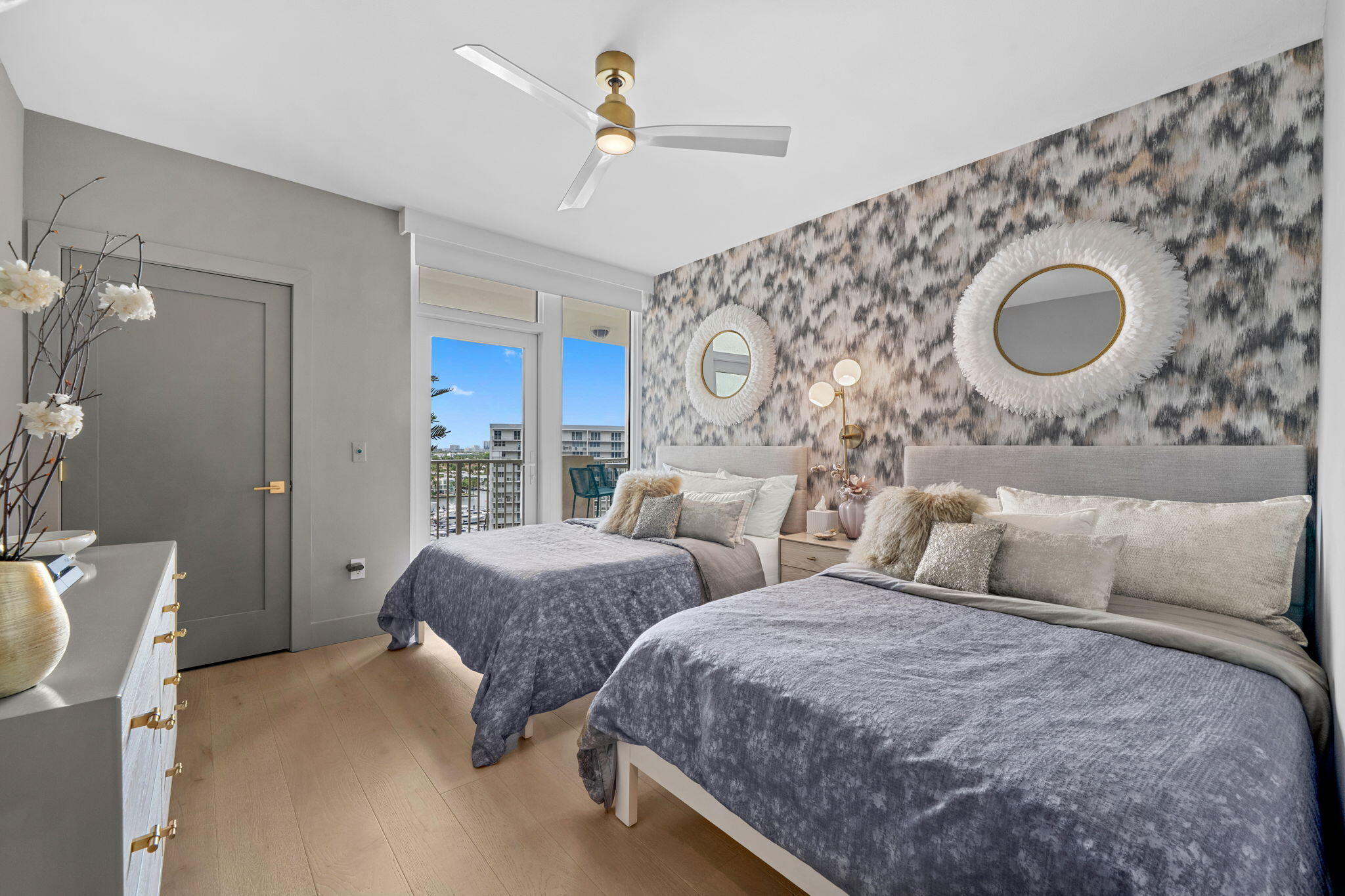 Las Olas beach Club - Residential