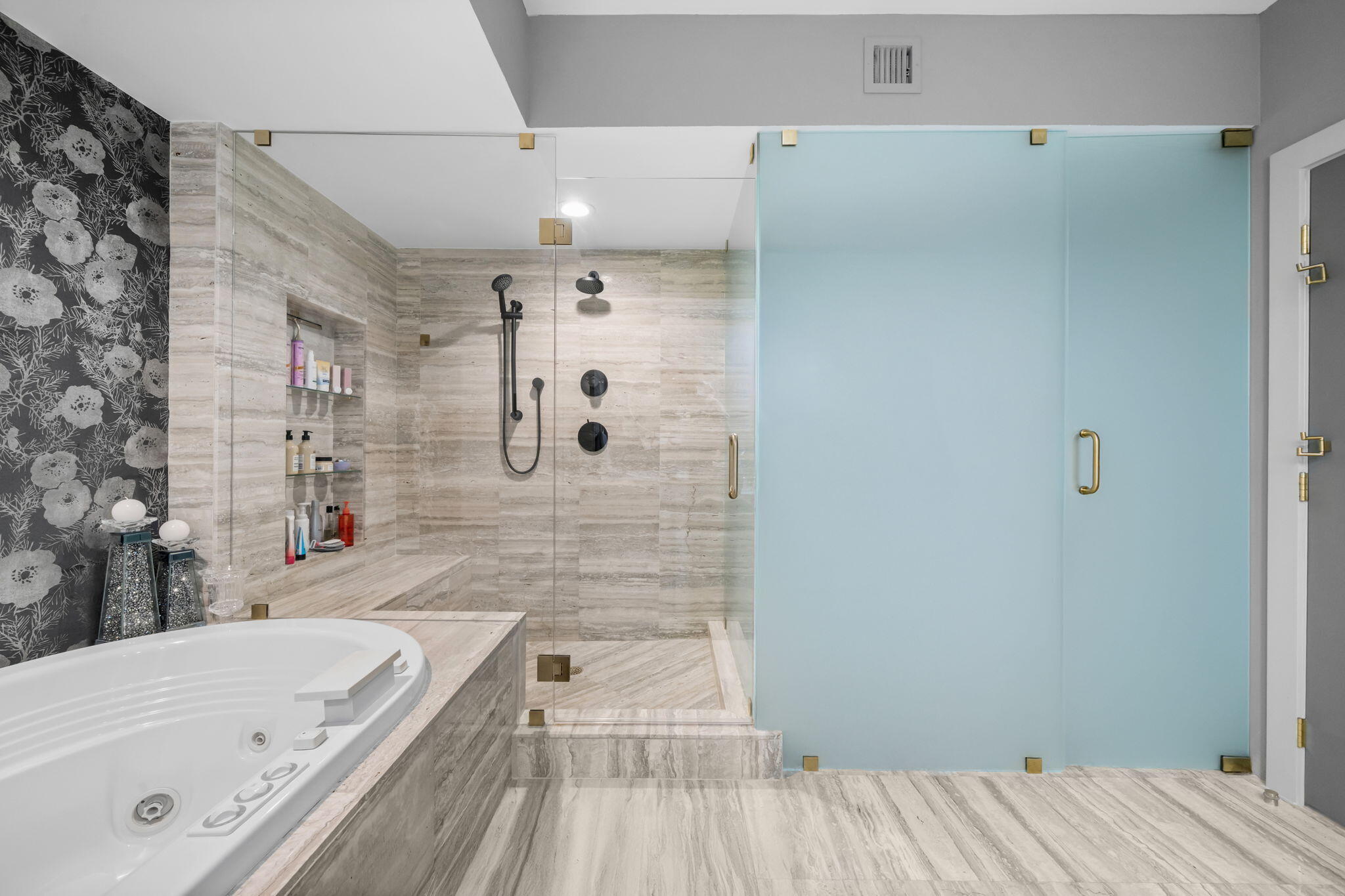 Las Olas beach Club - Residential