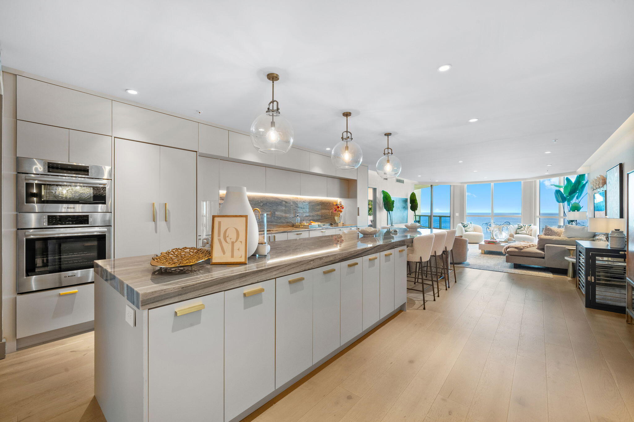 Las Olas beach Club - Residential