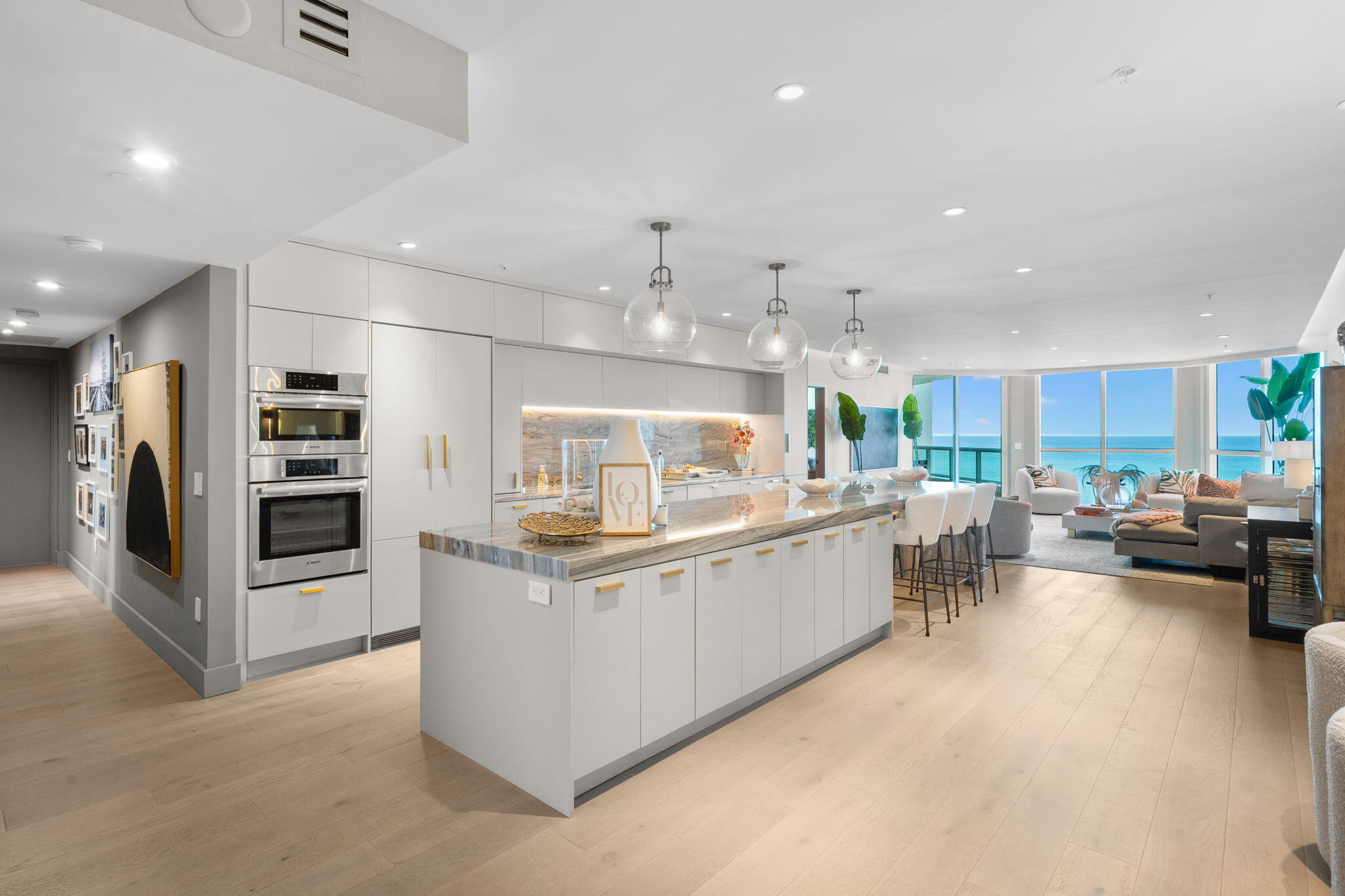 Las Olas beach Club - Residential