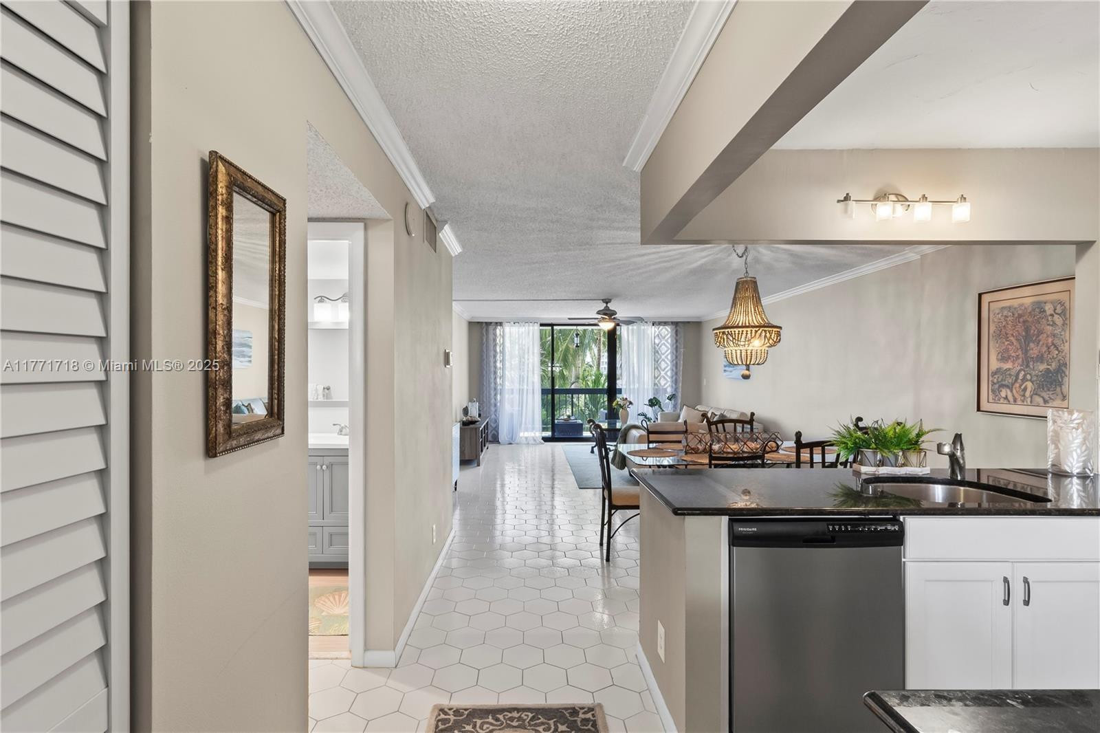 4800 Bayview Drive 402