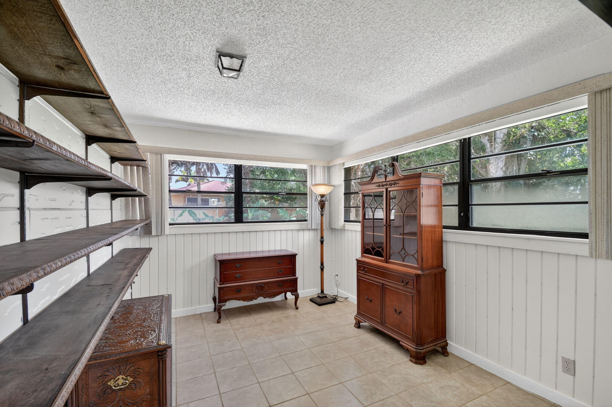 WOODED ACRES - Residential