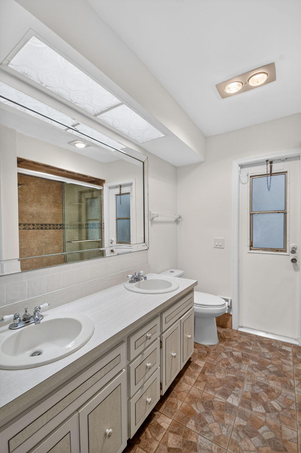 WOODED ACRES - Residential