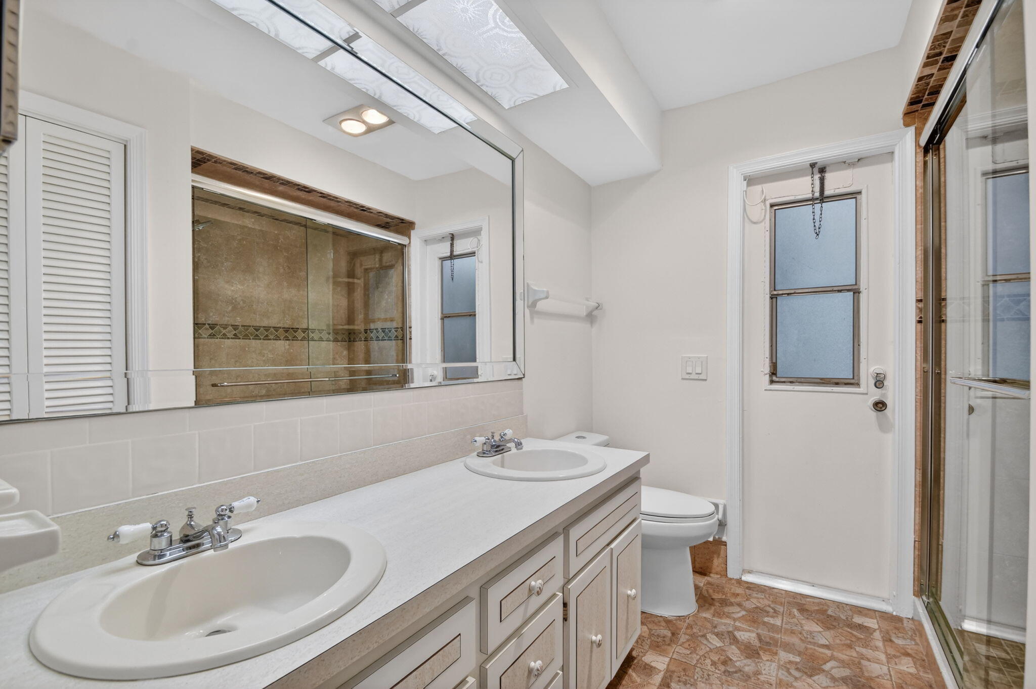 WOODED ACRES - Residential