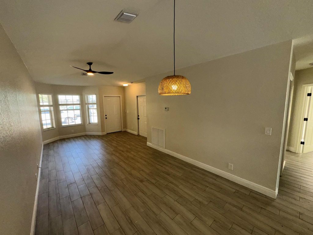 Photo of 412 Circle Drive S, Boynton Beach, FL 33435 (MLS # R11141419)