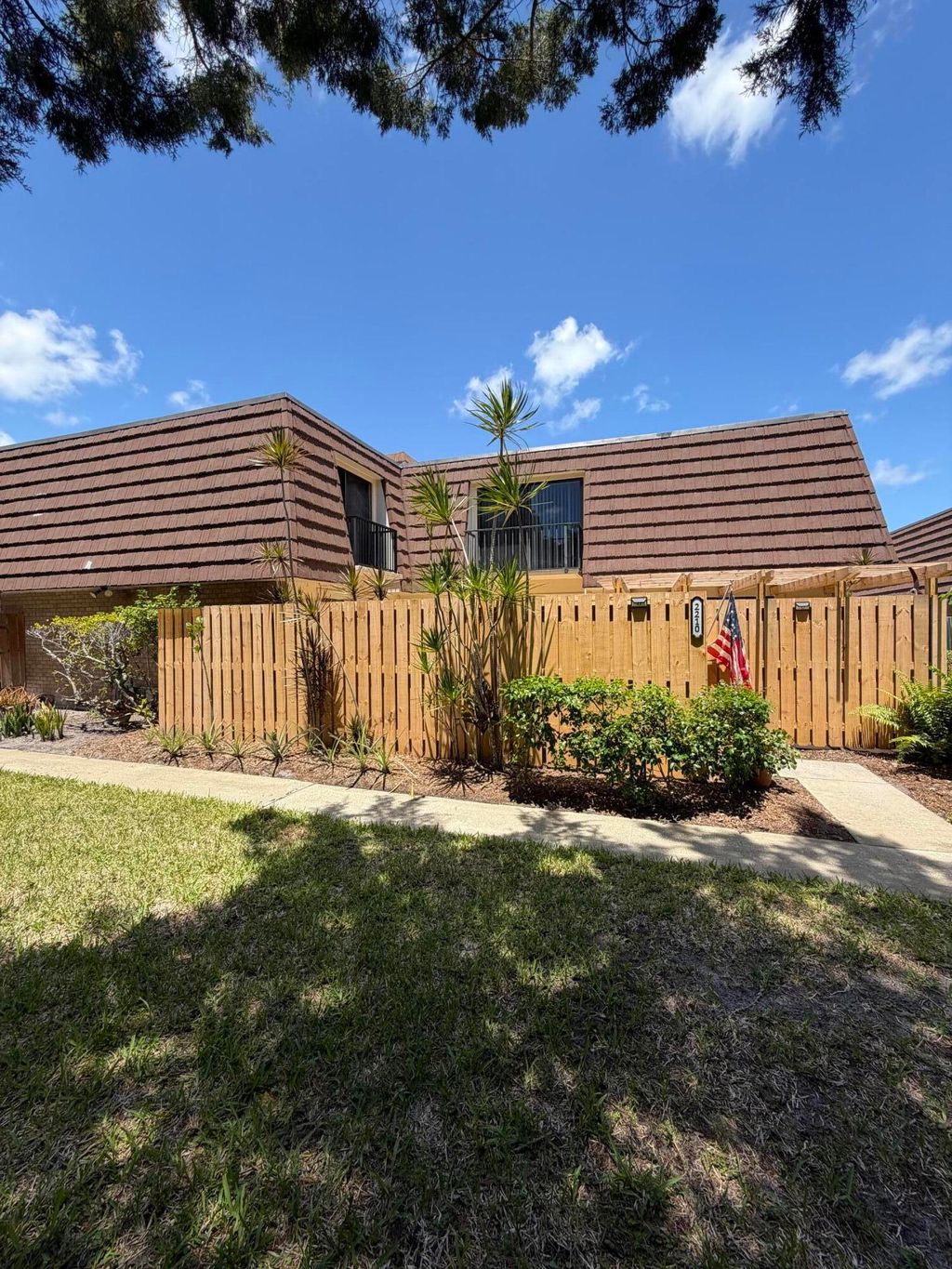 Photo of 2210 22nd Lane, Palm Beach Gardens, FL 33418 (MLS # B26005982)