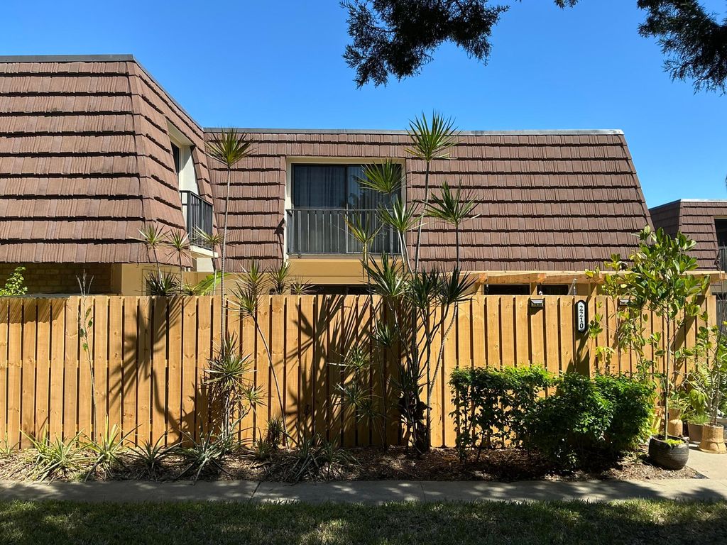 Photo of 2210 22nd Lane, Palm Beach Gardens, FL 33418 (MLS # B26005982)