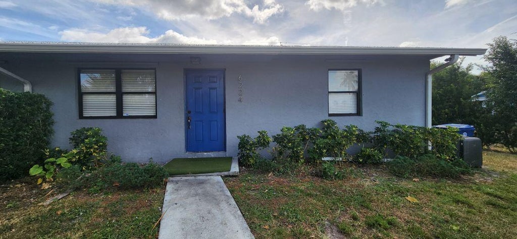 Photo of 6224 Francis Street, Jupiter, FL 33458 (MLS # R11045798)