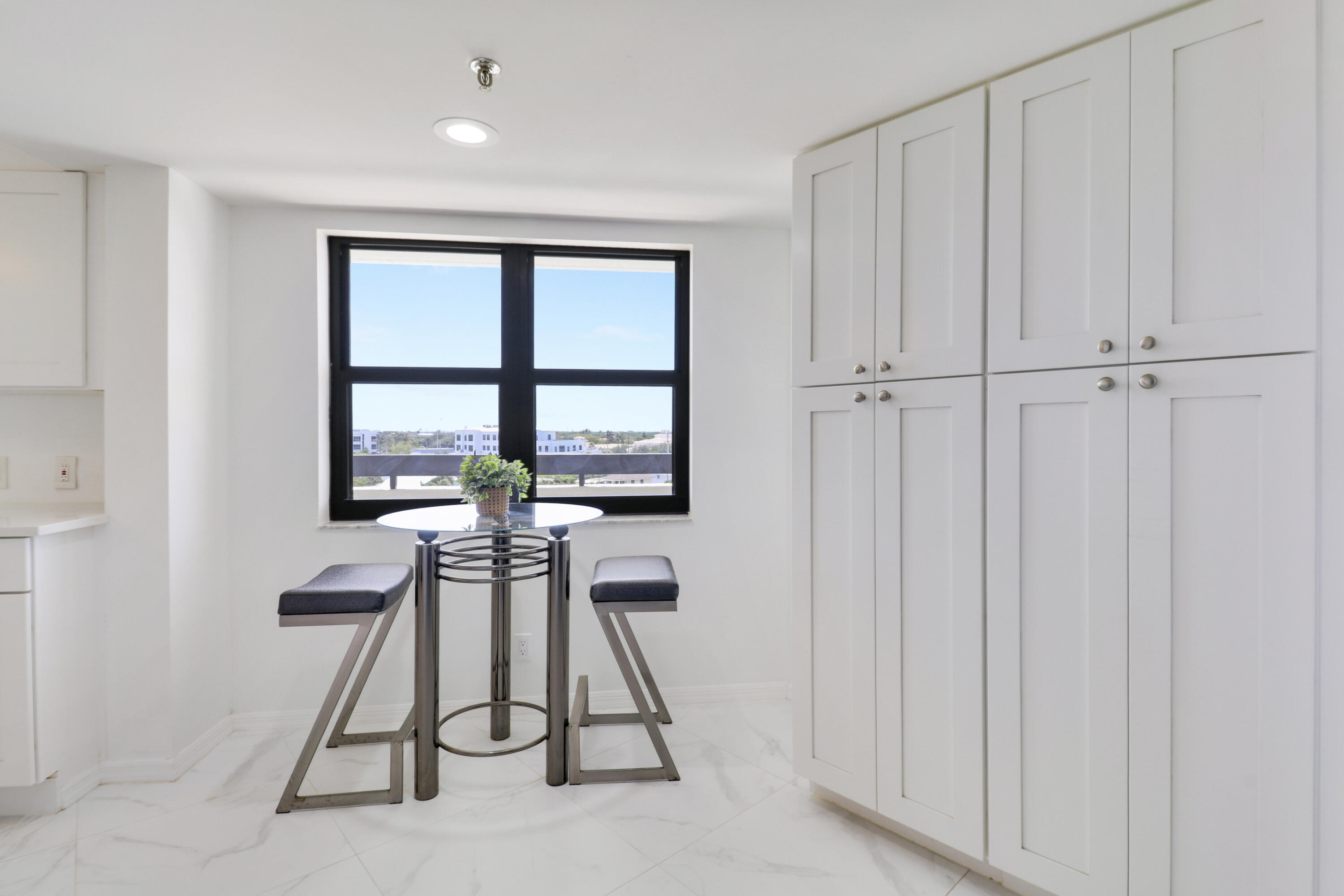 SANDPOINTE BAY CONDO - Residential