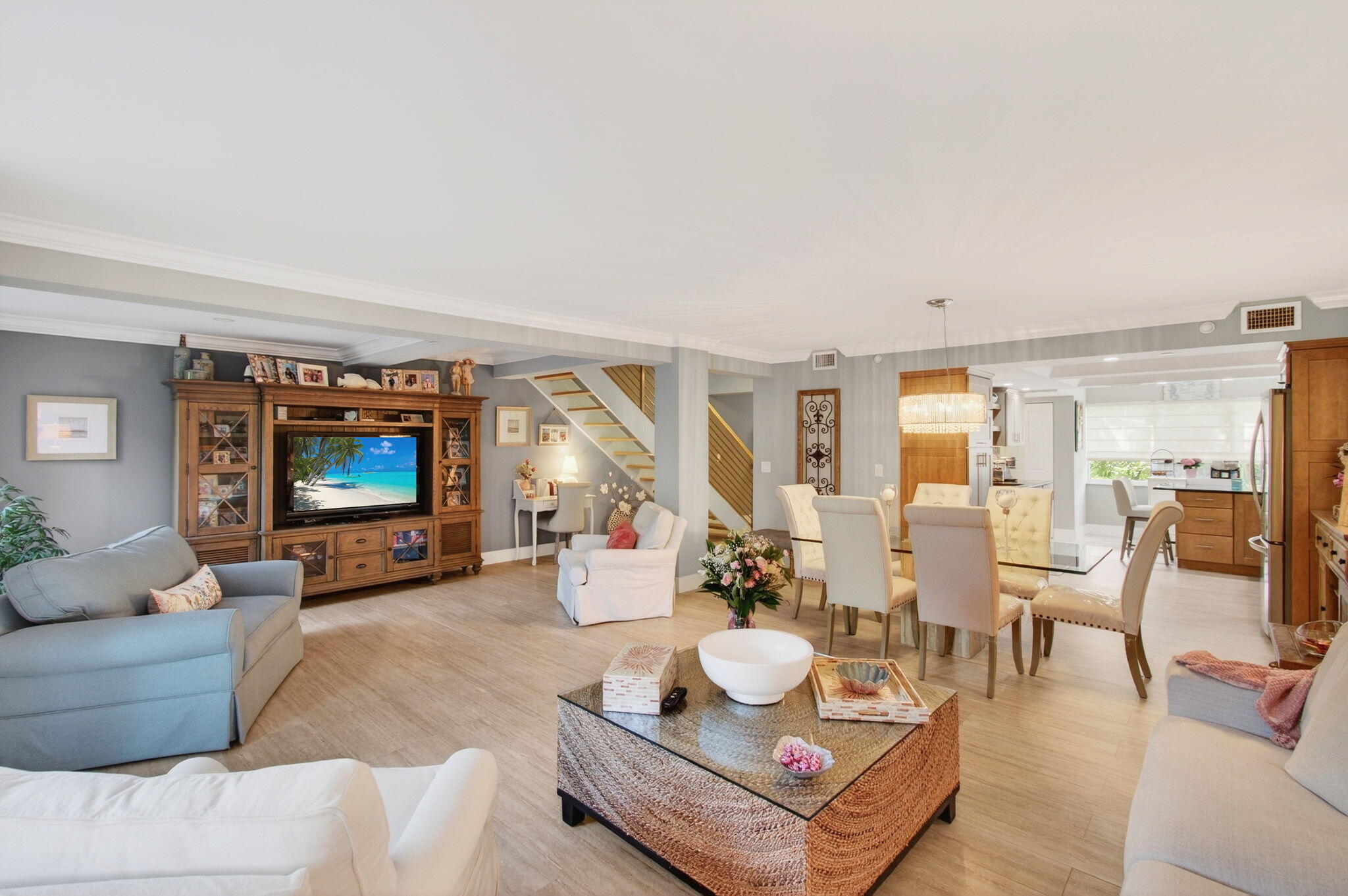 REGENCY HIGHLAND - Residential