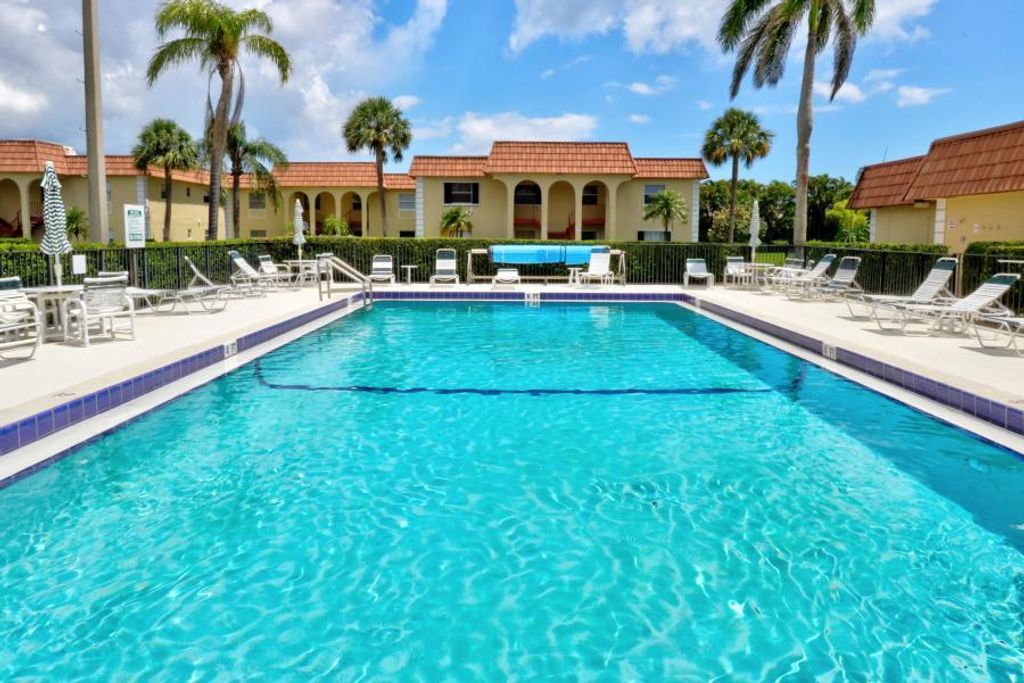 Photo of 717 S Us Highway 1 #712, Jupiter, FL 33477 (MLS # R10772582)