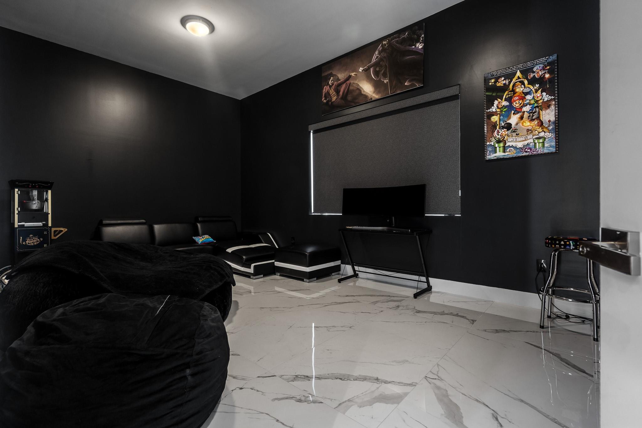 WESTON ESTATES - Residential Lease