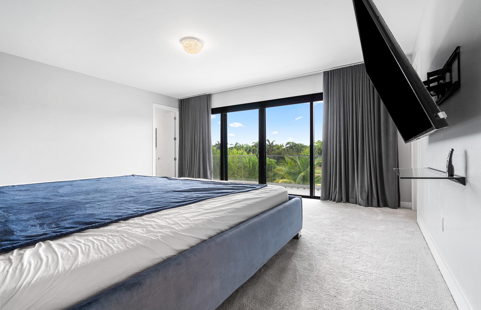 WESTON ESTATES - Residential Lease
