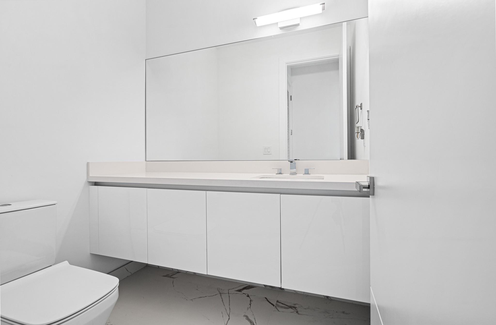WESTON ESTATES - Residential Lease