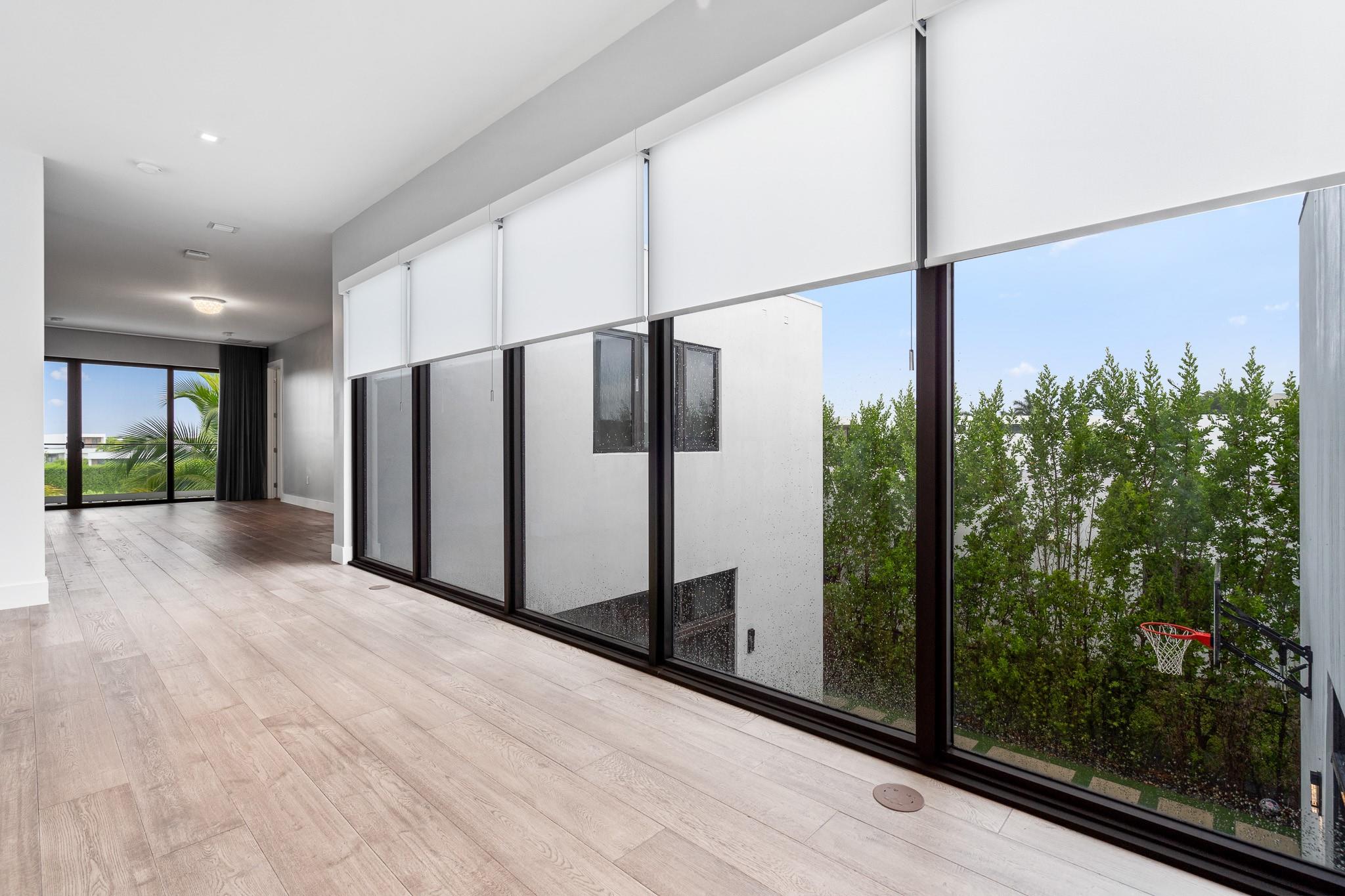 WESTON ESTATES - Residential Lease