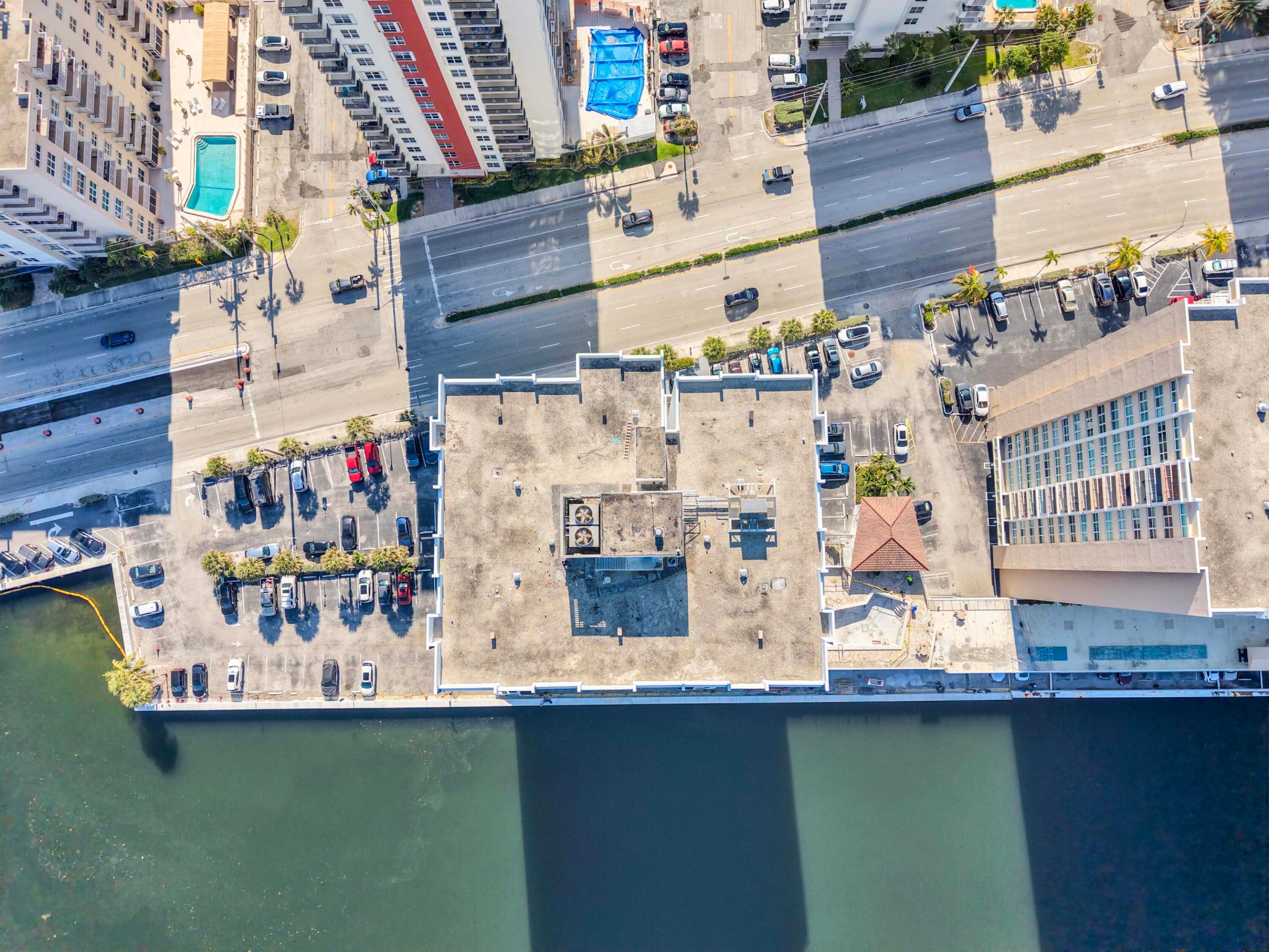 TRAFALGAR TOWERS CONDOMINIUM - Residential