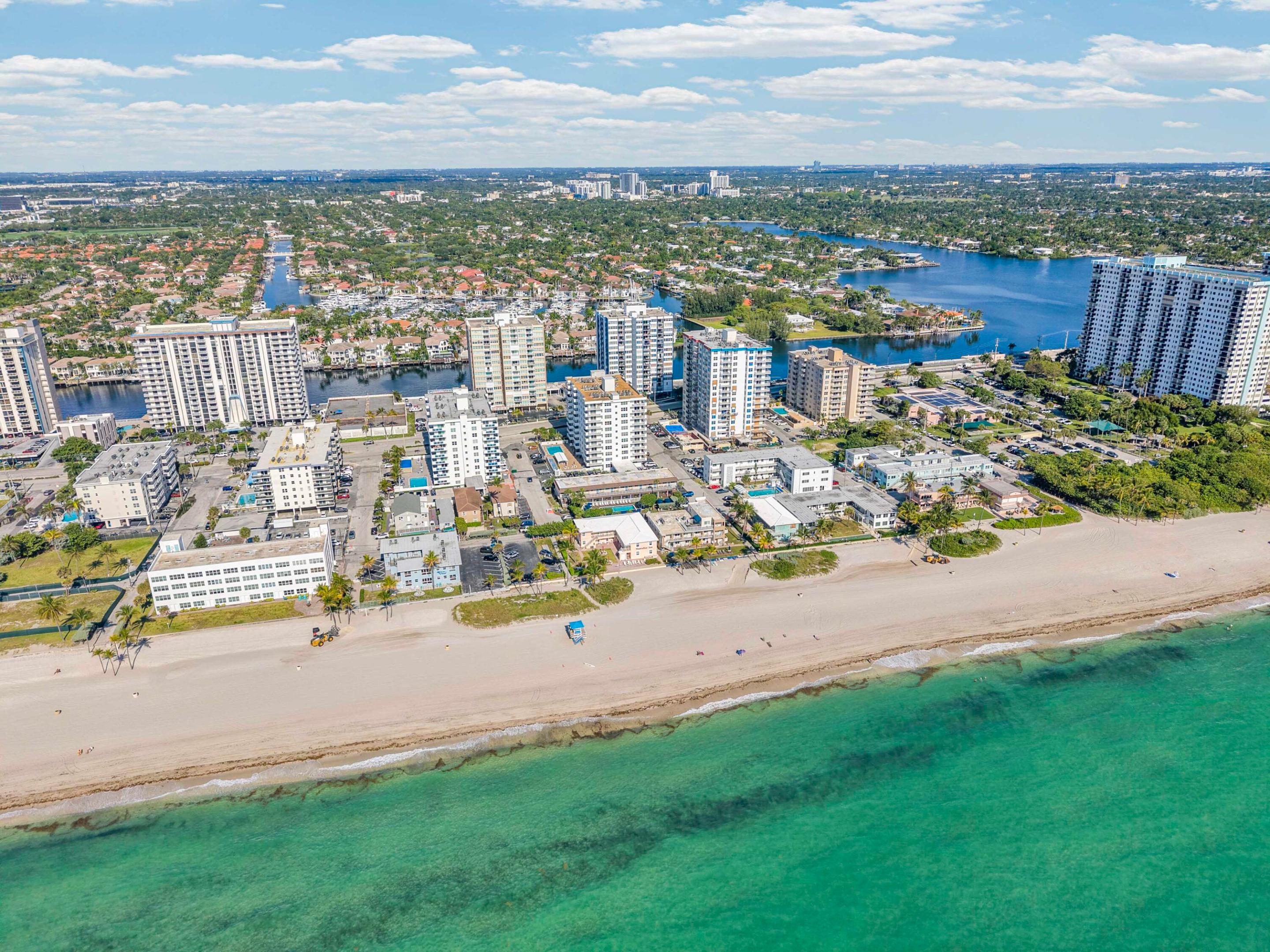TRAFALGAR TOWERS CONDOMINIUM - Residential