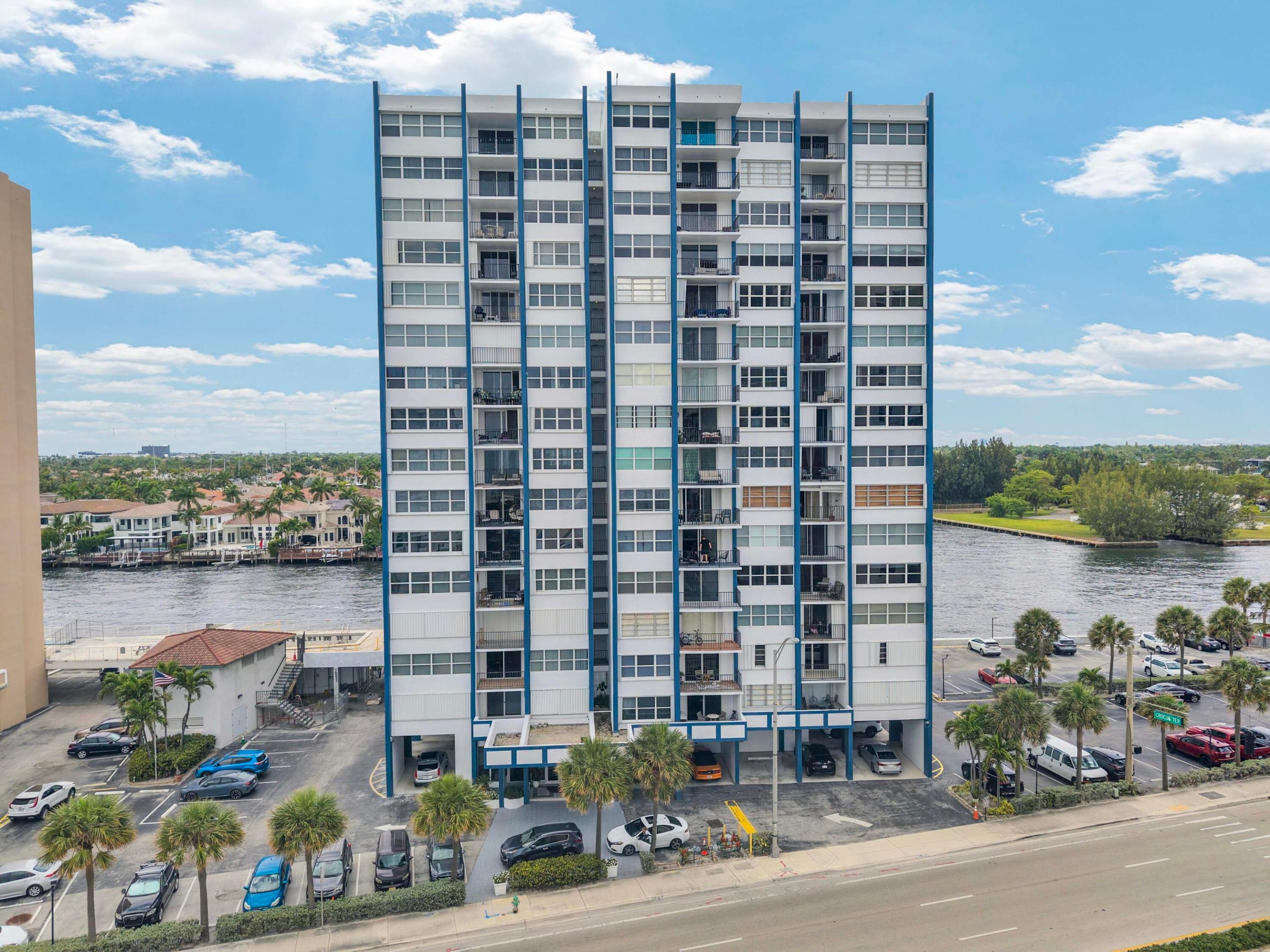 TRAFALGAR TOWERS CONDOMINIUM - Residential