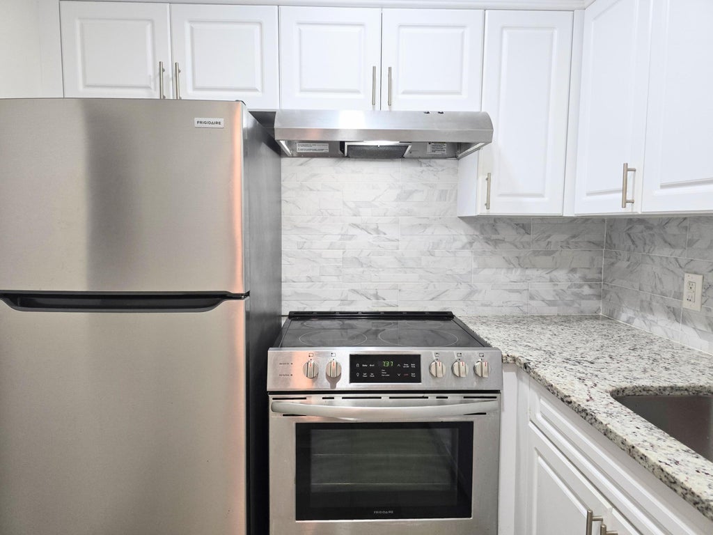 Photo of 204 CANTERBURY I, West Palm Beach, FL 33417 (MLS # B26080167)