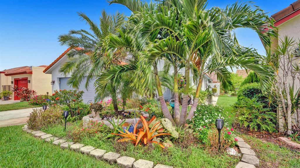 Photo of 5414 Alta Way Way, Lake Worth Beach, FL 33467 (MLS # R10741415)