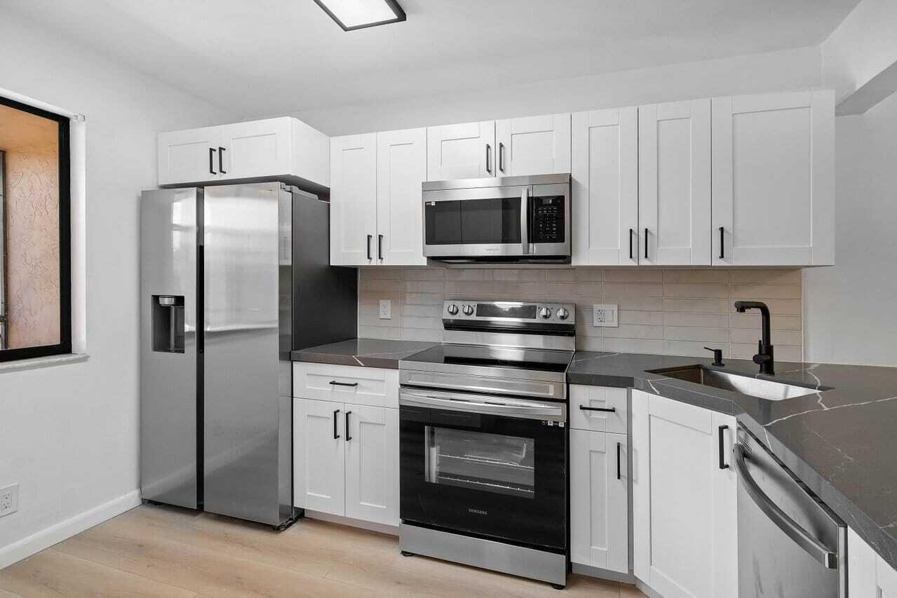 RACQUET CLUB APTS AT BONA - Residential Lease