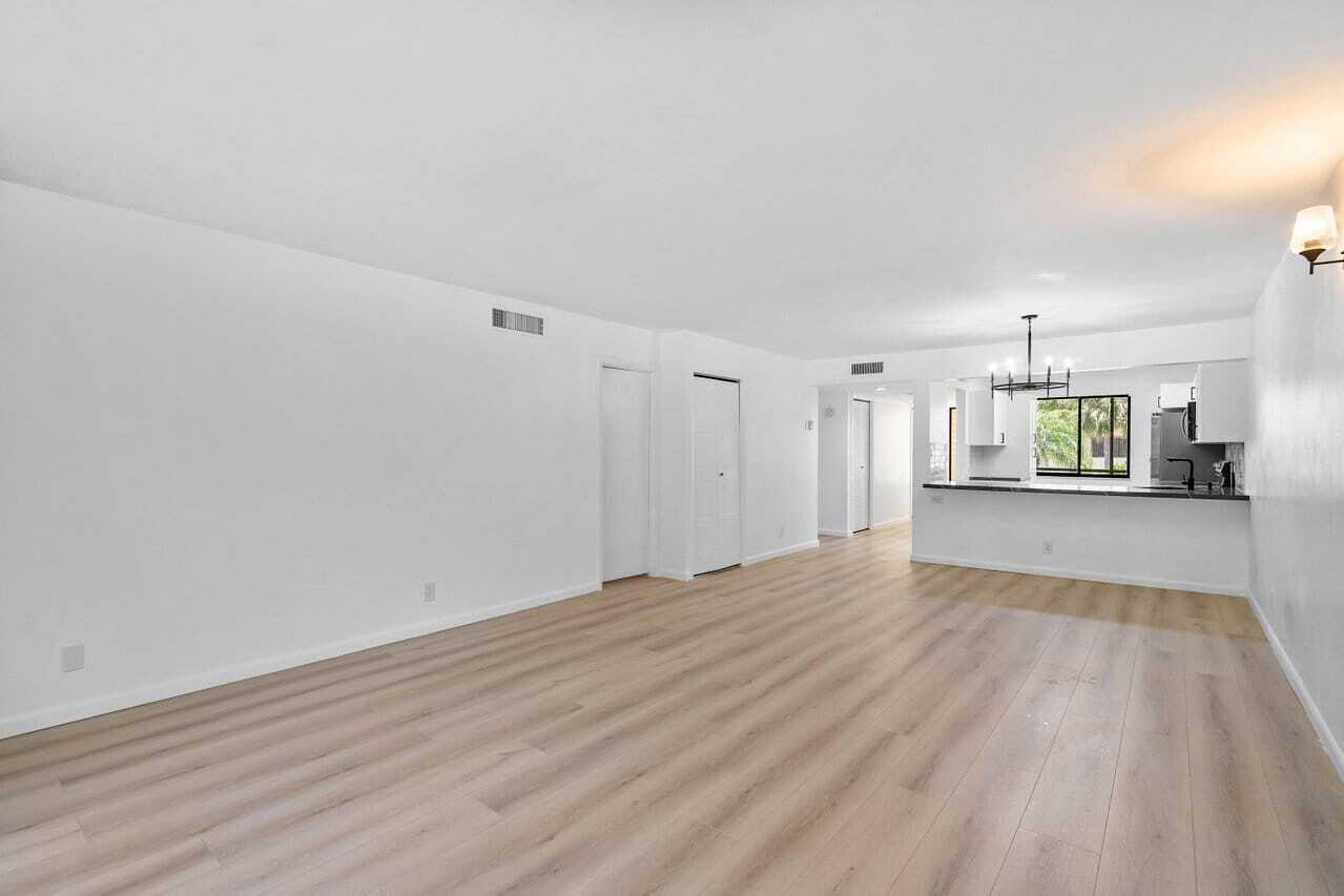 RACQUET CLUB APTS AT BONA - Residential Lease