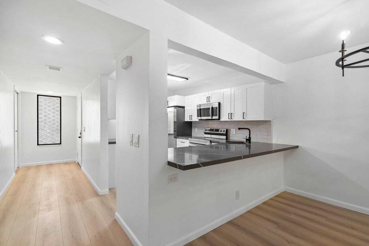 RACQUET CLUB APTS AT BONA - Residential Lease