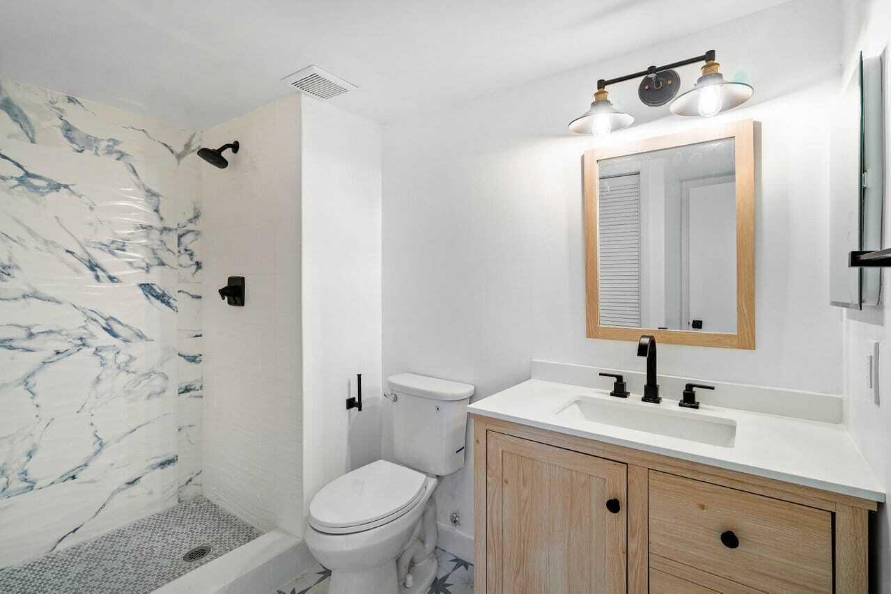 RACQUET CLUB APTS AT BONA - Residential Lease