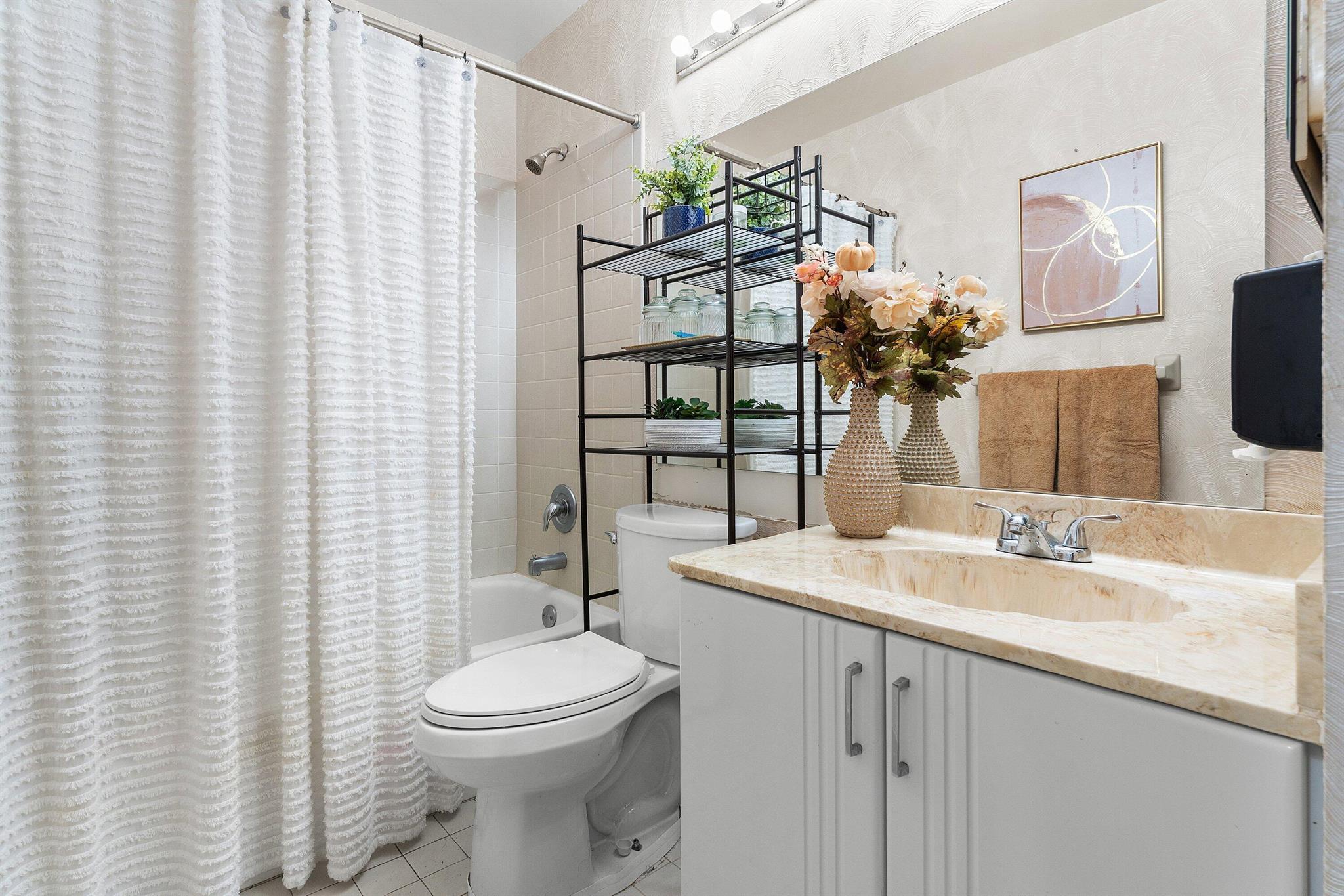 TARTAN COCONUT CREEK PHAS - Residential