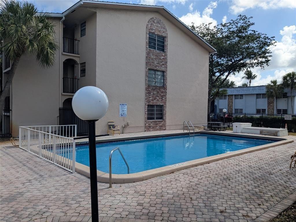 Forest Hills Condo South - Residential Lease