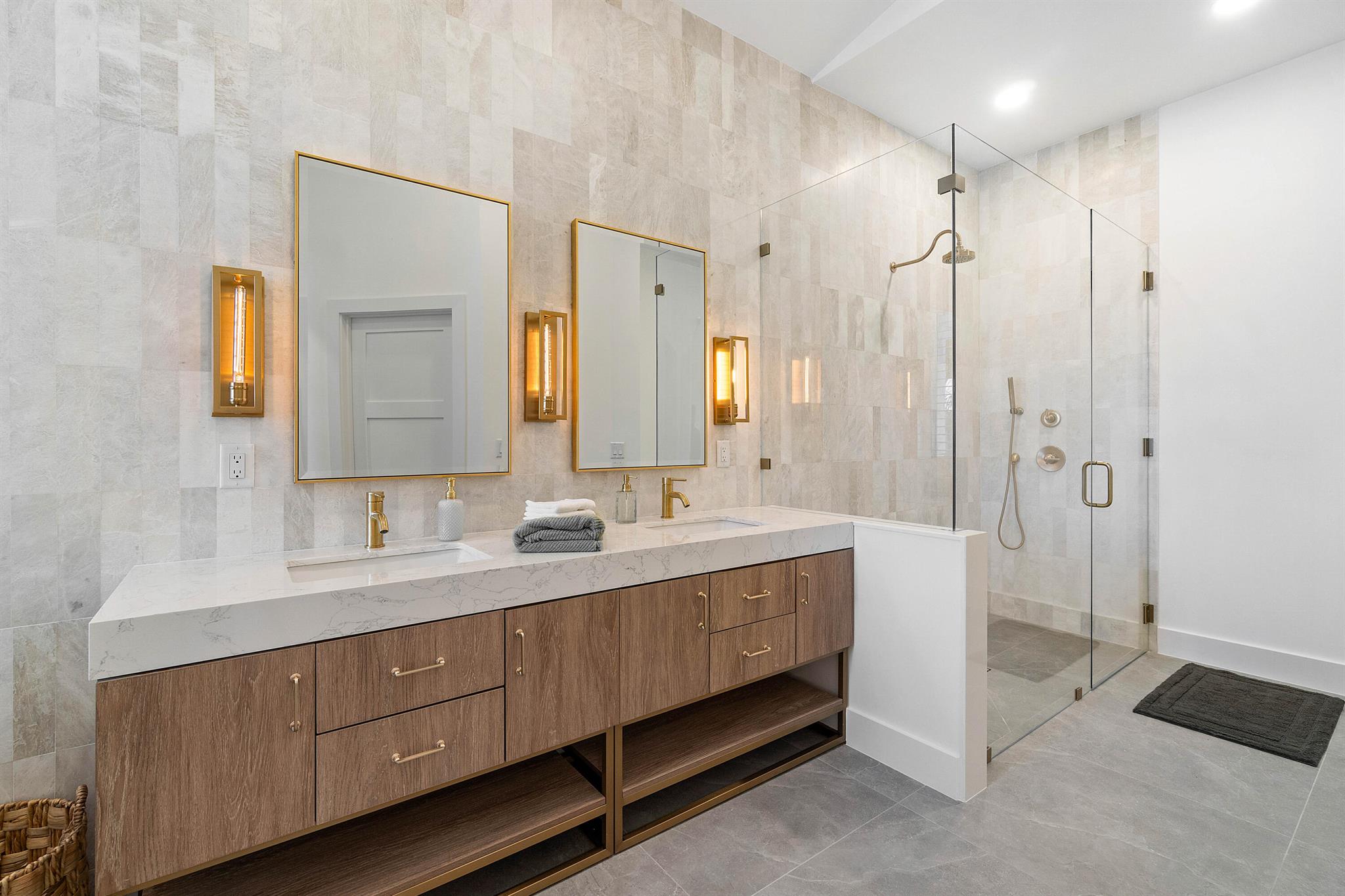 CHUKKER COVE P B POLO & C - Residential