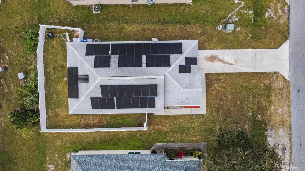 Photo of 4835 29th Avenue, Vero Beach, FL 32967 (MLS # R11054286)