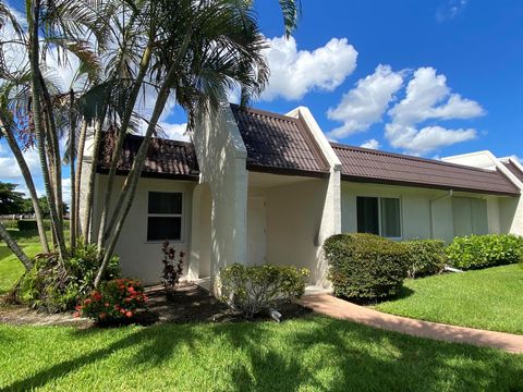 127 Lake Susan Drive West Palm Beach FL 33411