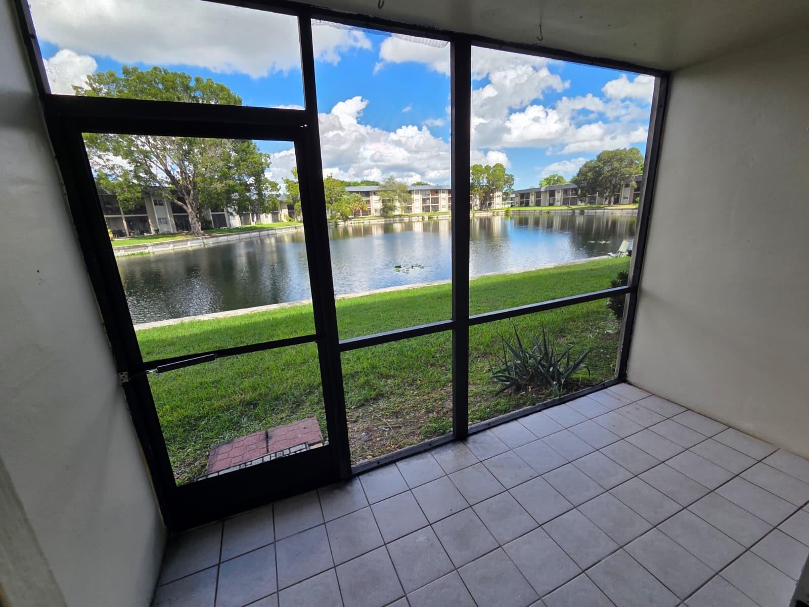 VERSAILLES GARDENS - Residential Lease