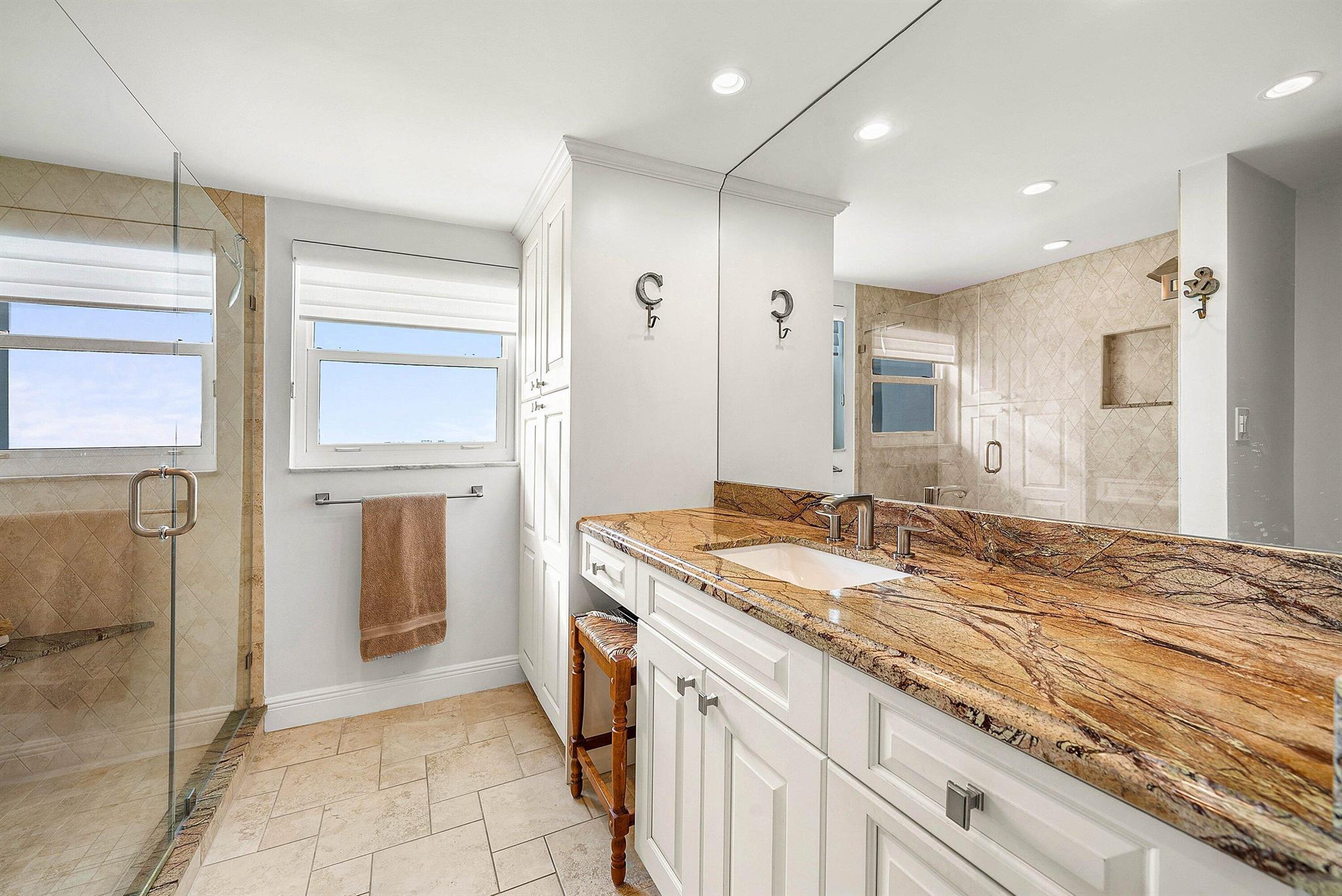 Seagate Manor - Residential