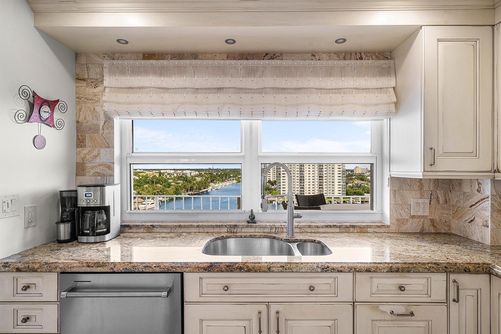 Seagate Manor - Residential