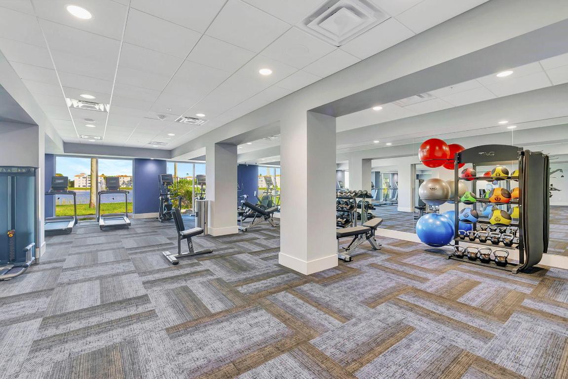 HUNTINGTON POINTE - Residential