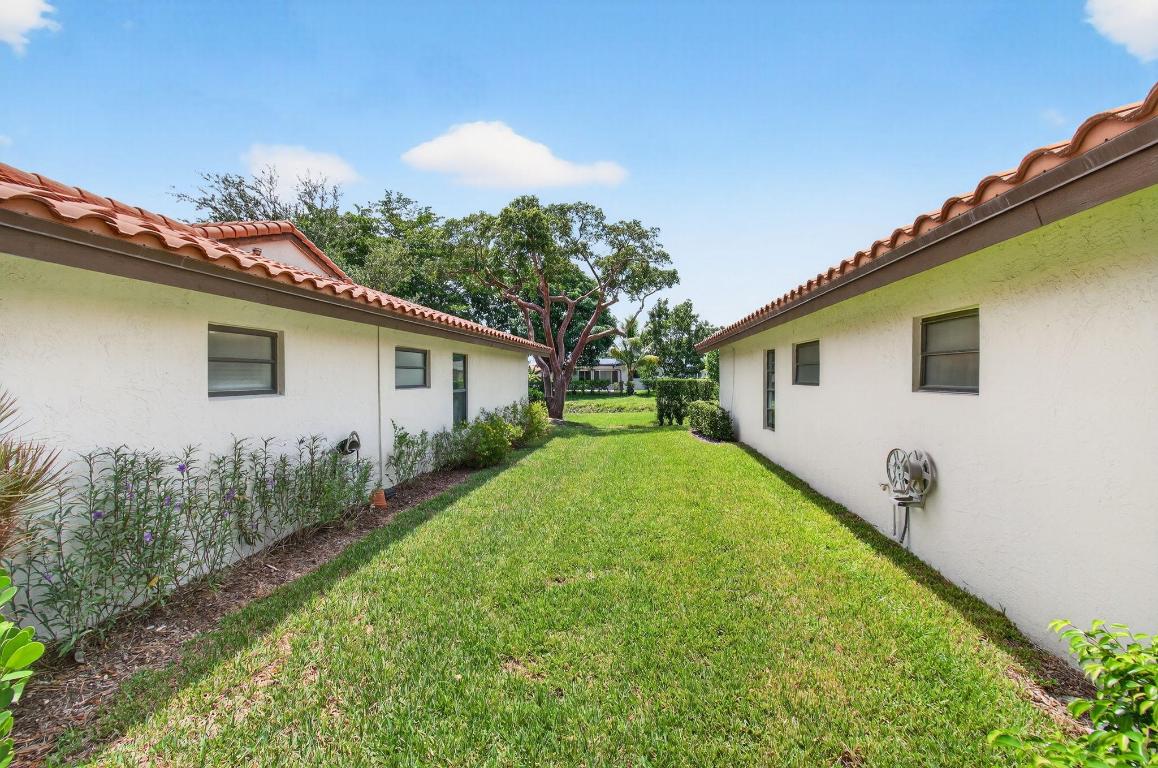 HUNTINGTON POINTE - Residential