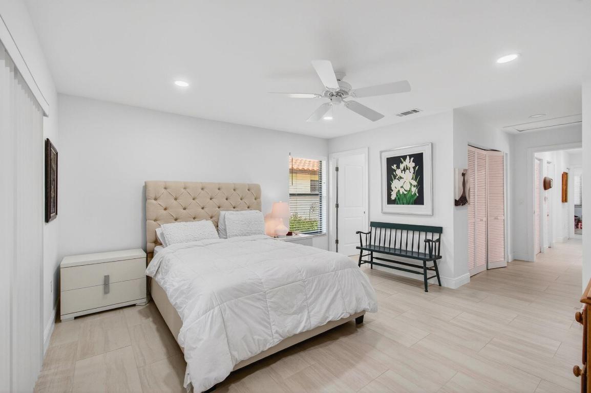 HUNTINGTON POINTE - Residential