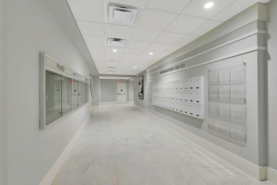 HUNTINGTON POINTE - Residential