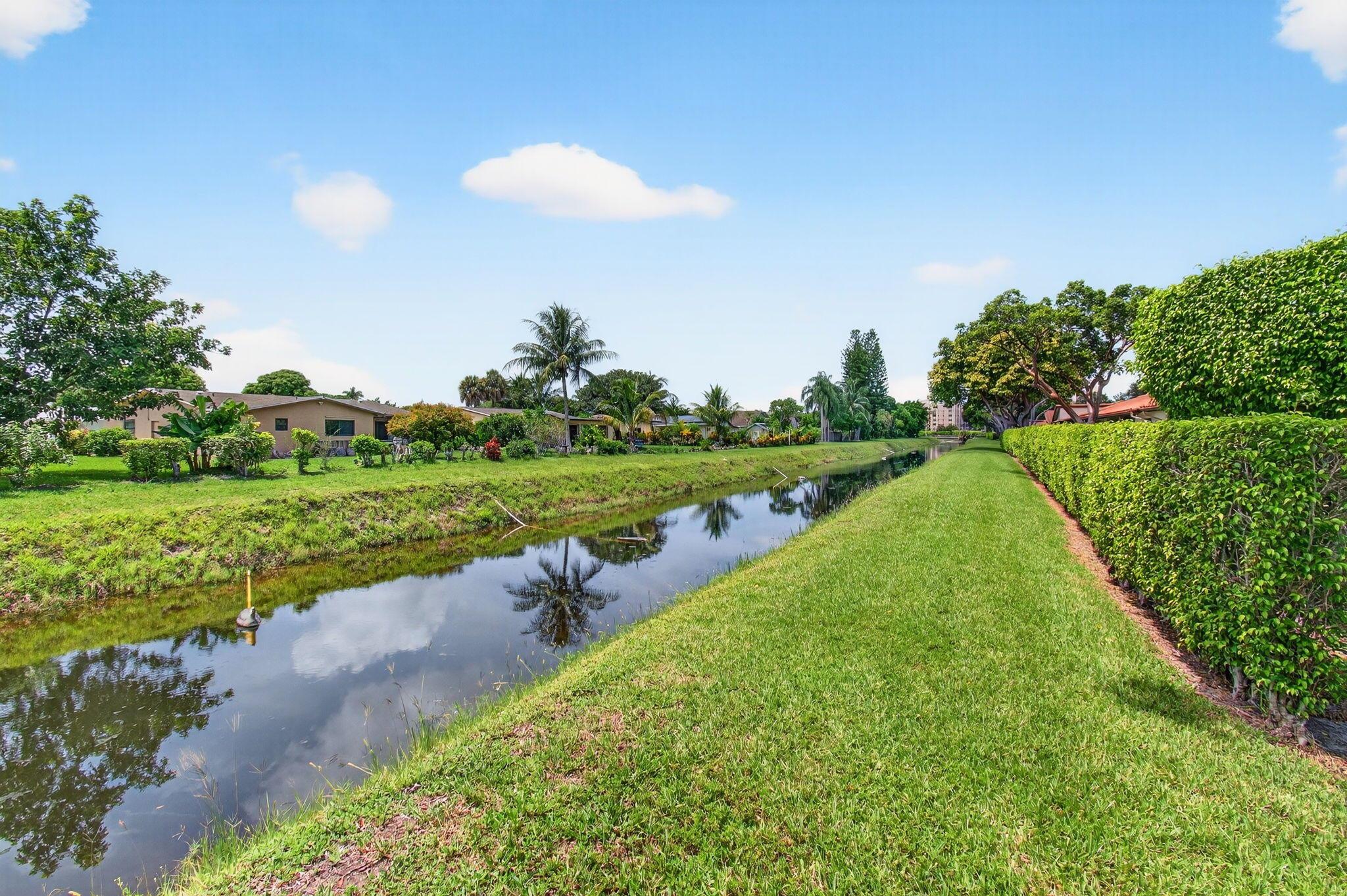 HUNTINGTON POINTE - Residential